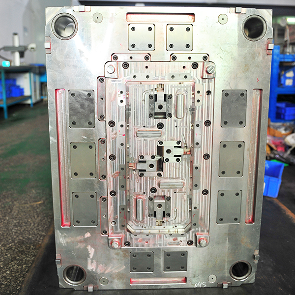 大型模具实物